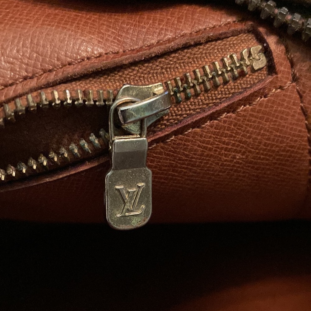 Louis Vuitton EUC XL Monogram Danube GM Shoulder Bag with Monogram strap w/COA - Picture 13 of 17